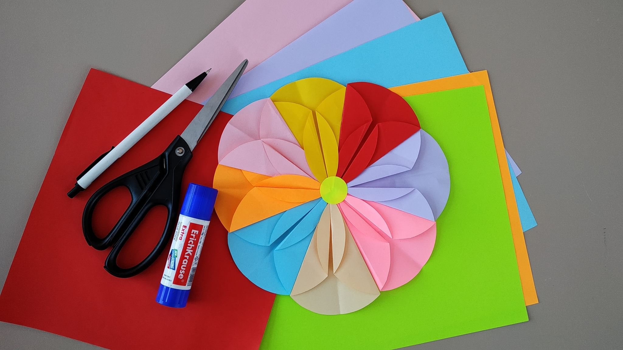 Поделки цветик семицветик из цветной бумаги и картона: идеи по изготовлению своими руками (45 фото)