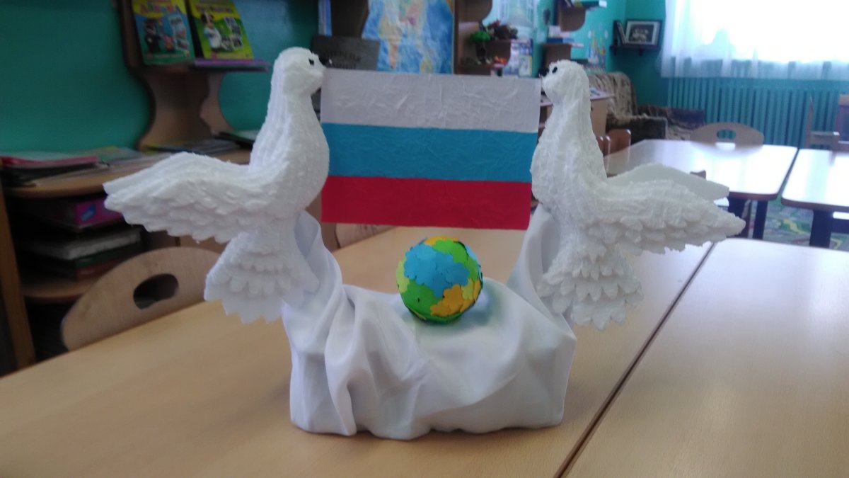 Поделки для малышей в детском саду на День России
