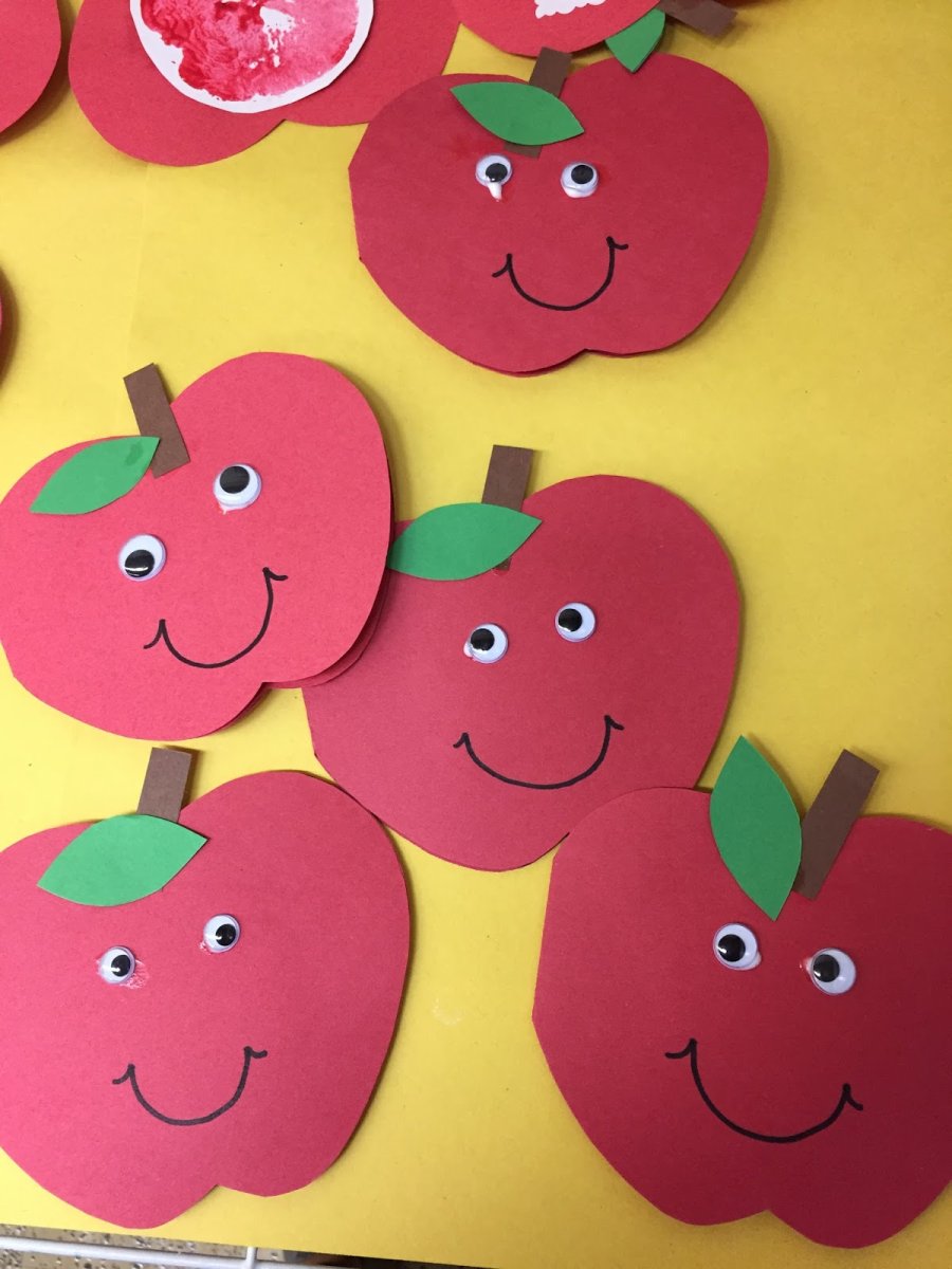 Яблоки для оформления группы в детском саду