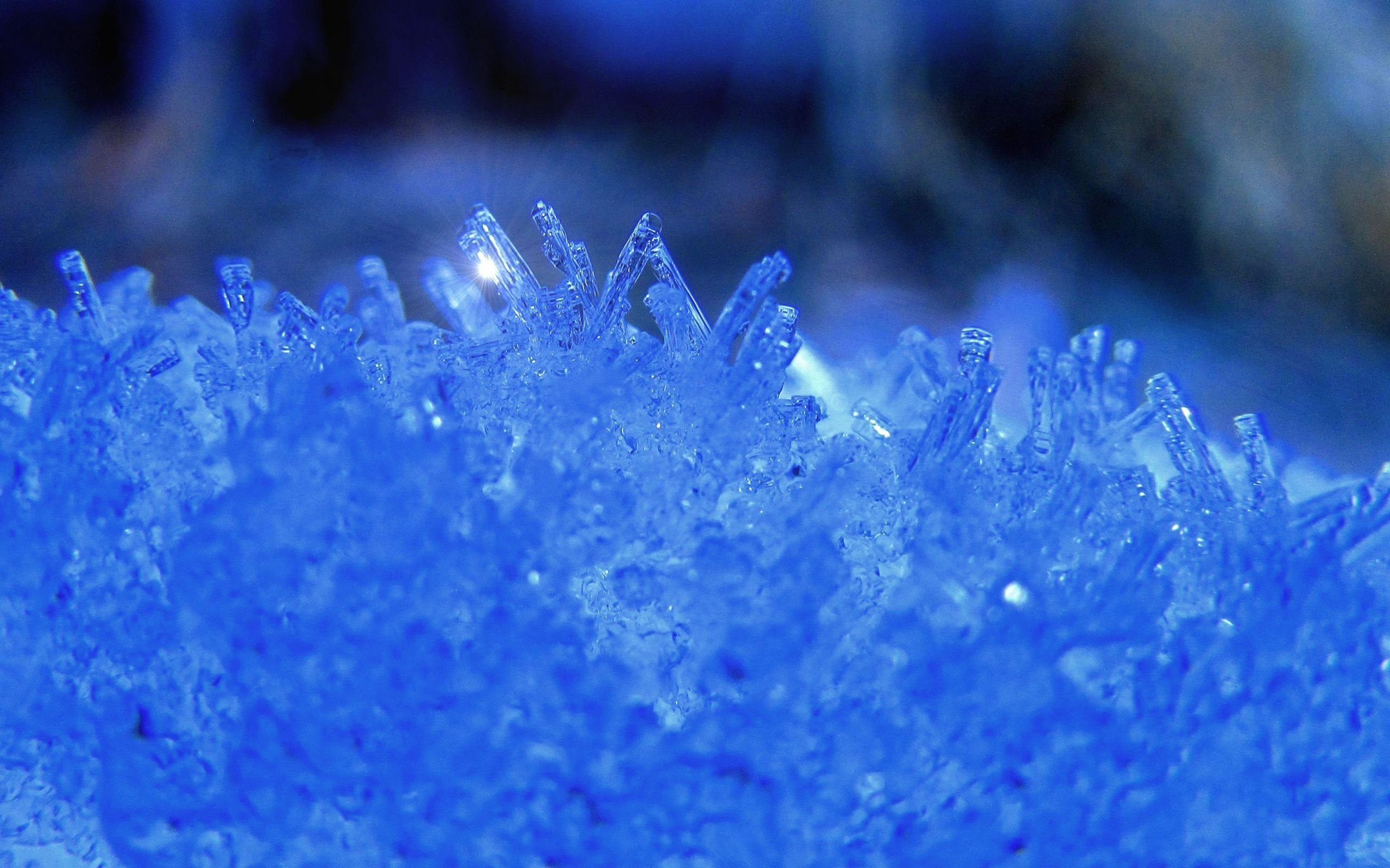 Кристаллический синий. Синий лед. Кристаллы снега. Ледяные Кристаллы. Синий Кристалл.