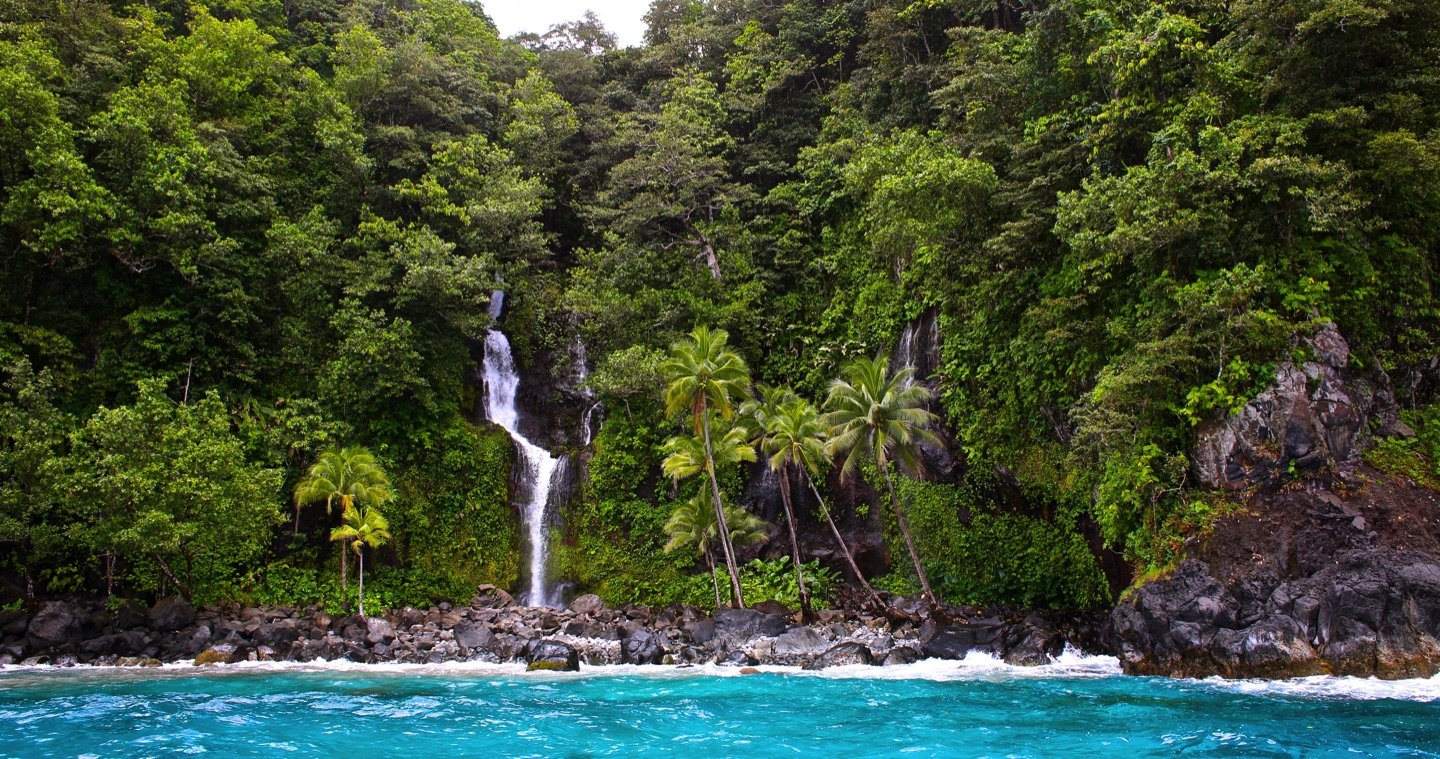 The nature is also. Водопад Fiji. Водопад Fiji Бали. Тавеуни Фиджи. Водопад Фиджи nakawaga.
