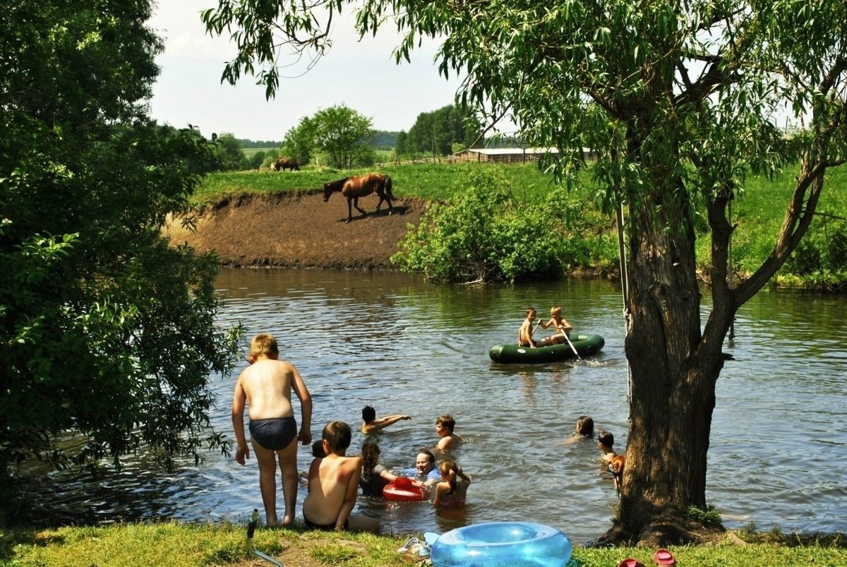 Лето в деревне на речке