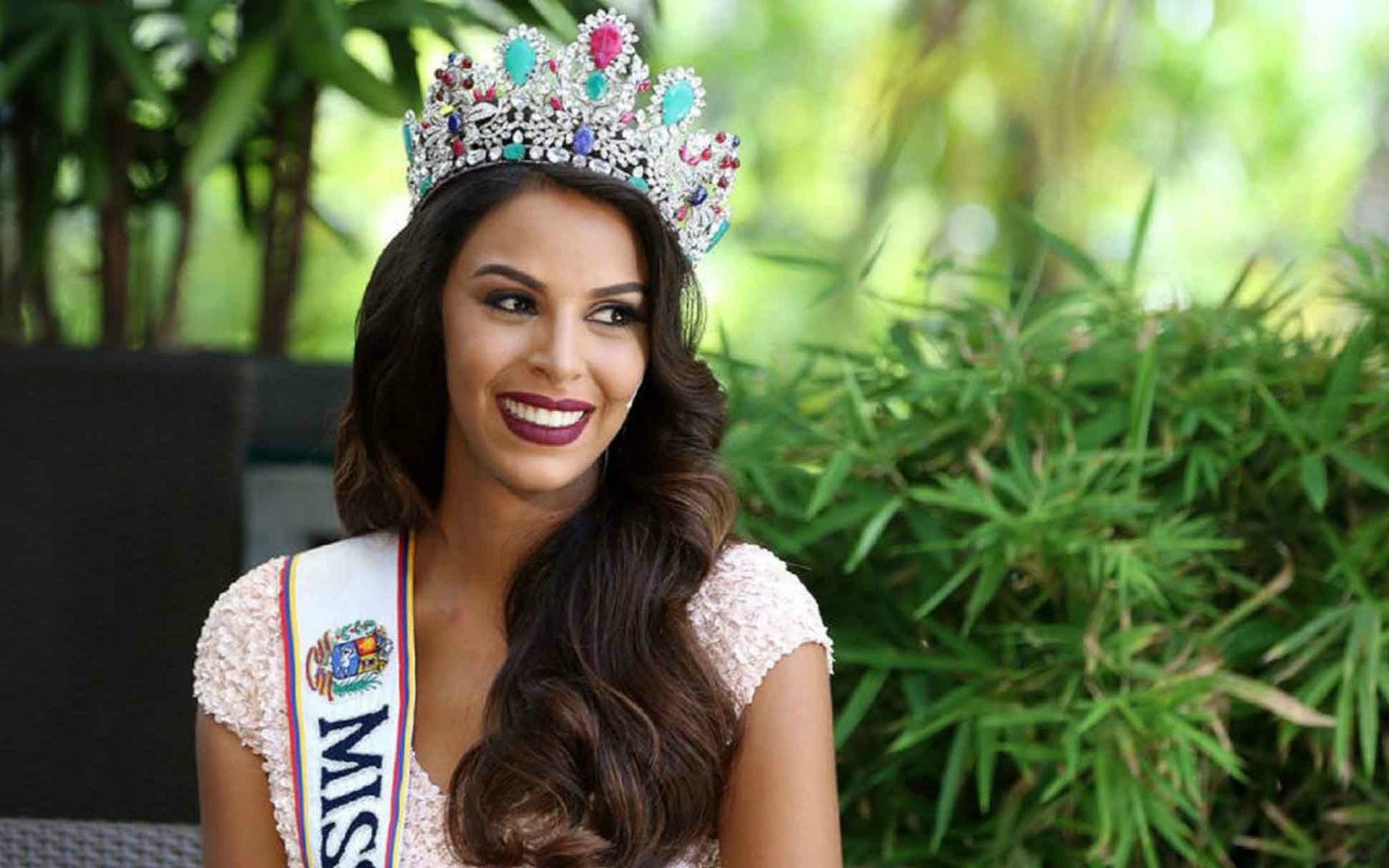 Мисс делайт 18. Мисс Вселенная Венесуэла. Стефани Гутьеррес Мисс Венесуэла.
