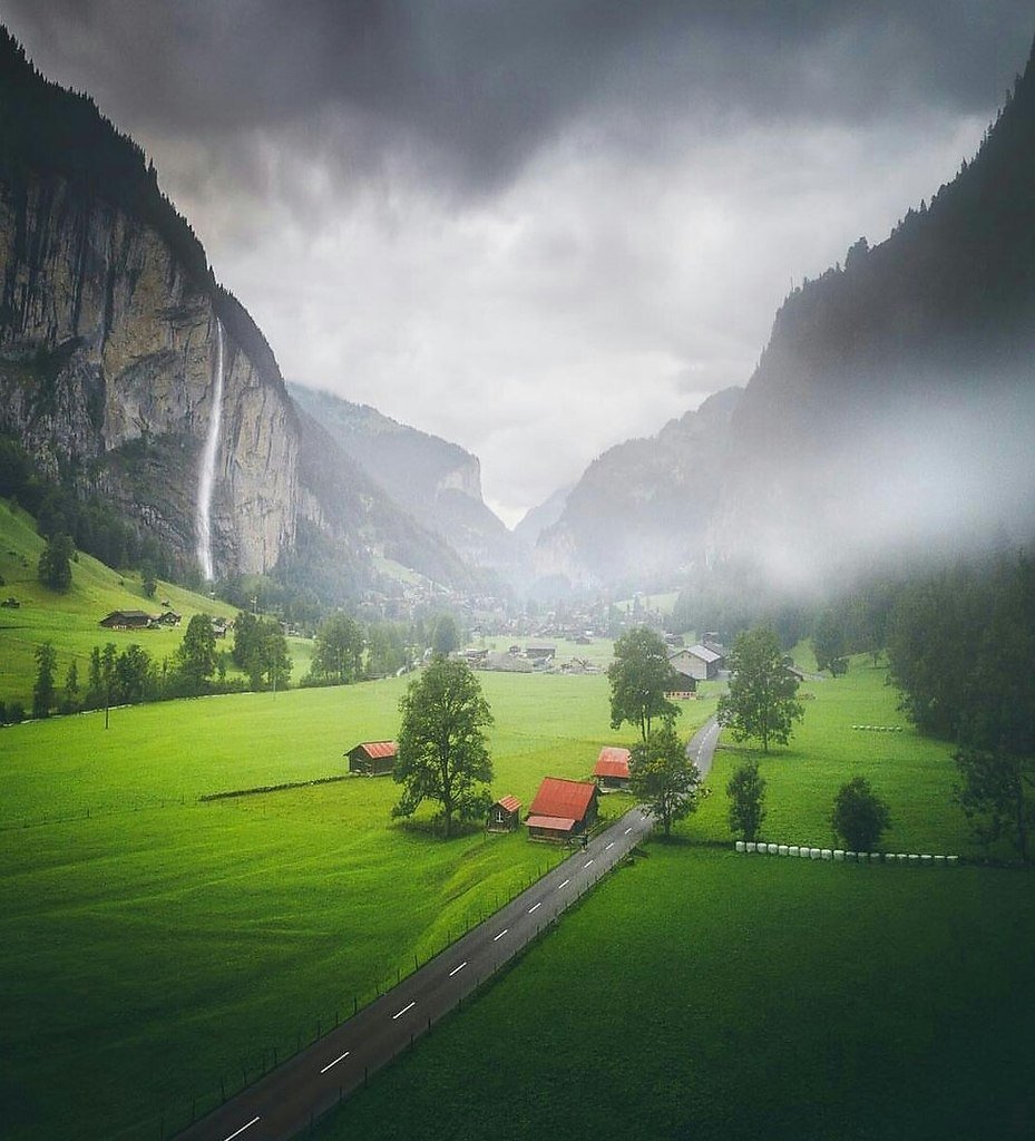Долина лаутербруннен швейцария