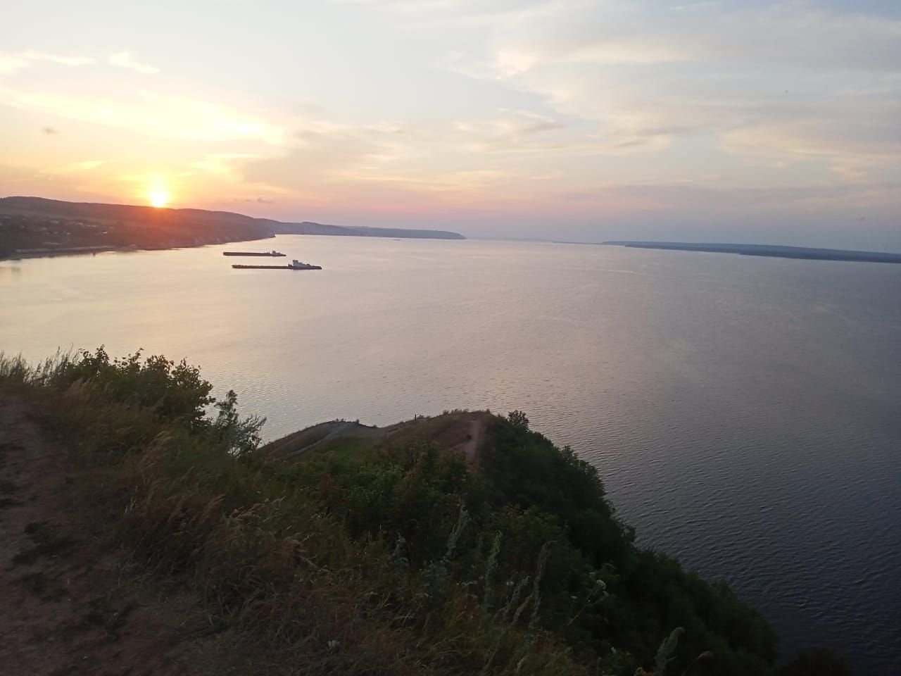 Камское устье самолет. Лобач Камское Устье. Слияние Волги и Камы. Подслушано Камское Устье. Волжские зори караул Затон.