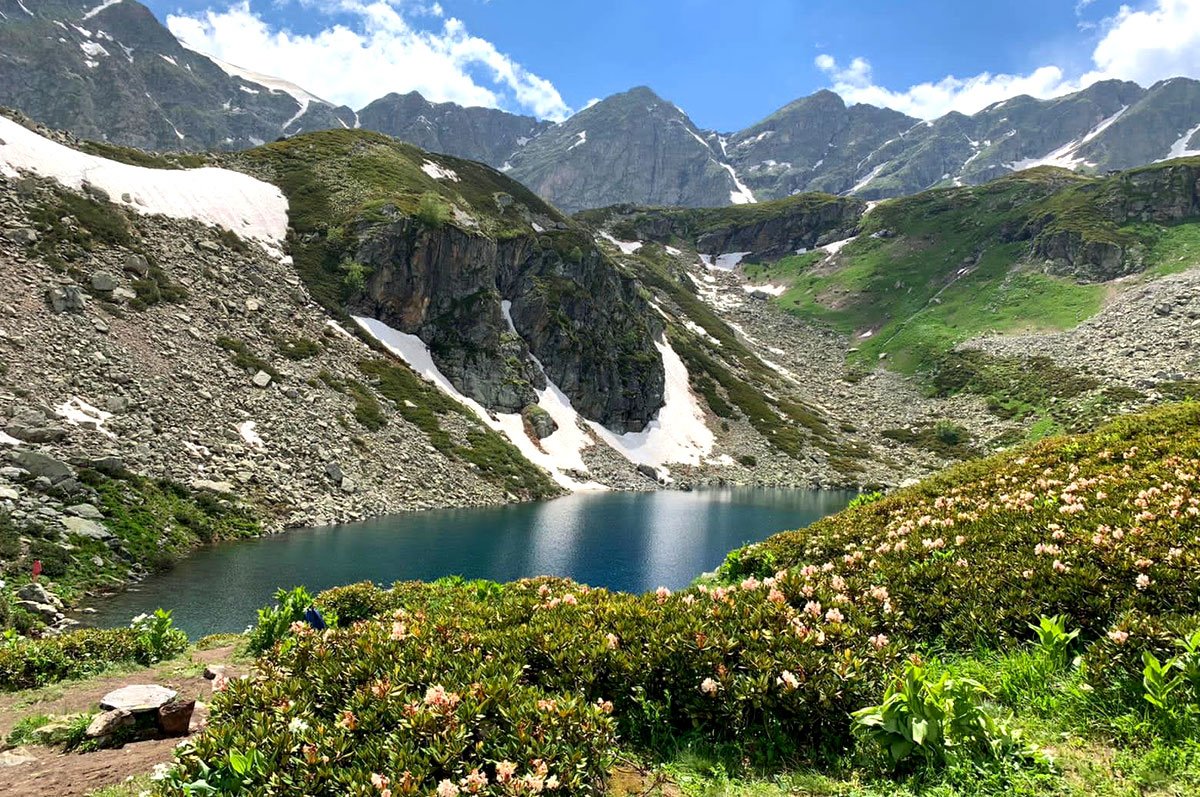 Архыз озеро в горах