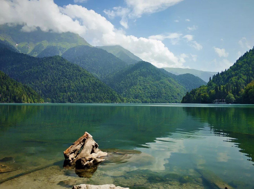 Озеро рица абхазия легенда