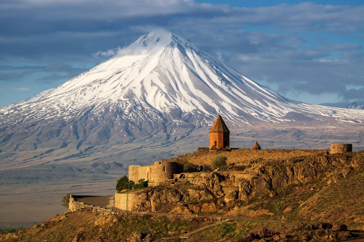 Гора масис армения