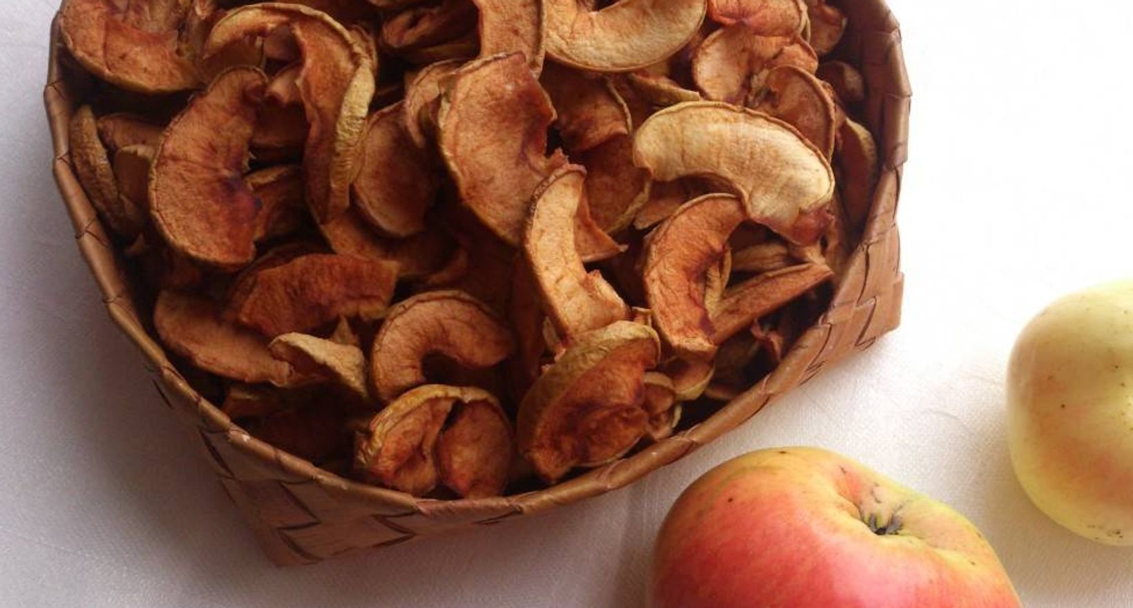 Как хранить сушеные яблоки дома