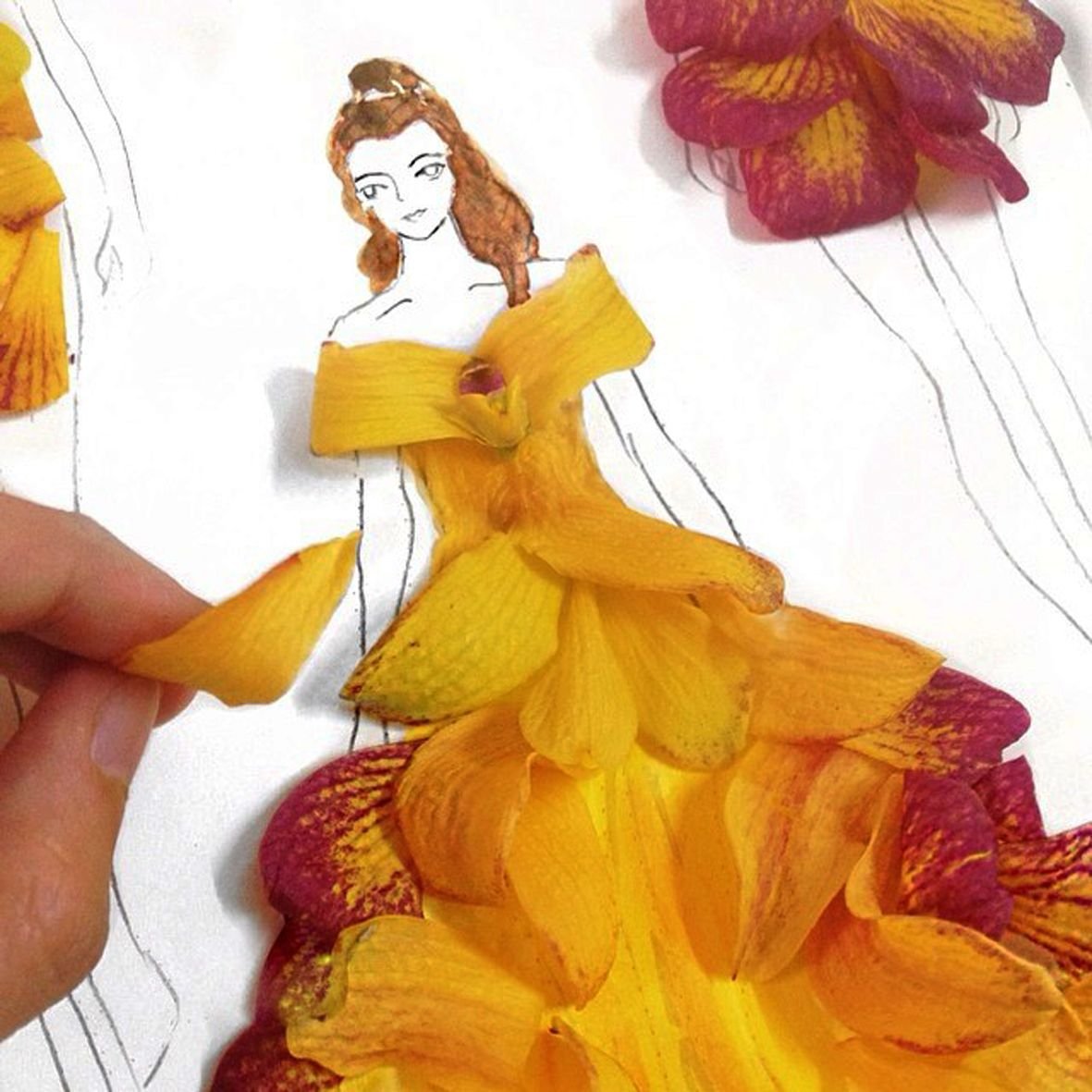 Платье из лепестков цветов