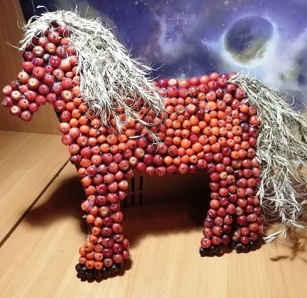 Поделка лошадь из каштанов в садик