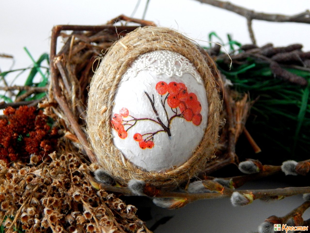 Декоративное гнездо своими руками. Украшения пасхальных яиц джутом. Поделка гнездо. Пасхальное гнездо. Яйцо из природных материалов.
