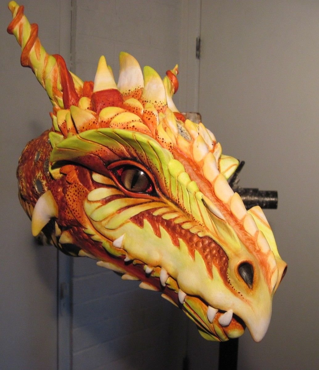 Дракон из папье маше