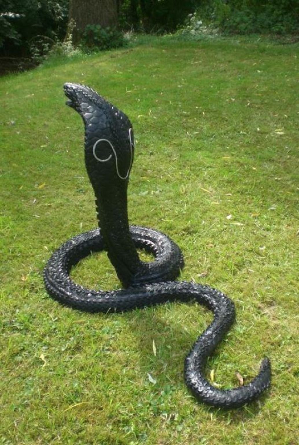 Из чего сделан змей