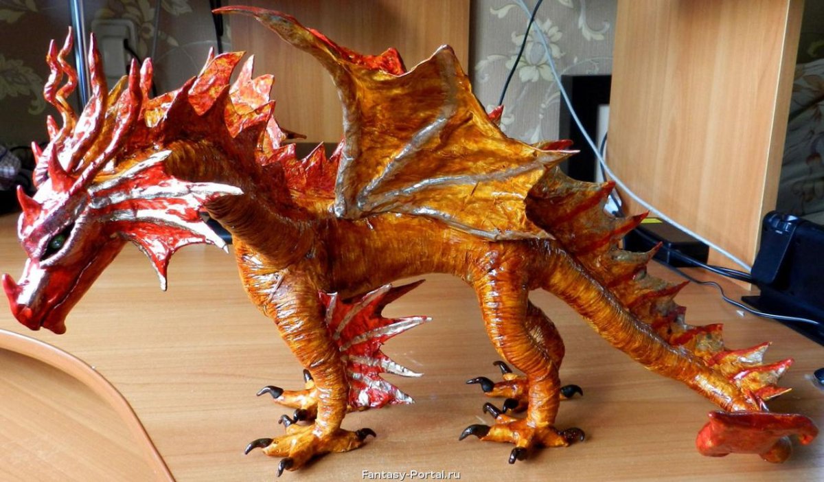 Дракон из природного материала