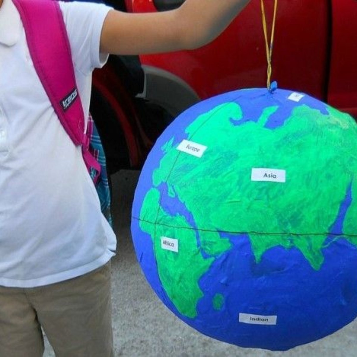 Из чего можно сделать шар землю. Макет планеты земля. Макет глобуса. Глобус своими руками поделка. Макет глобуса земли.