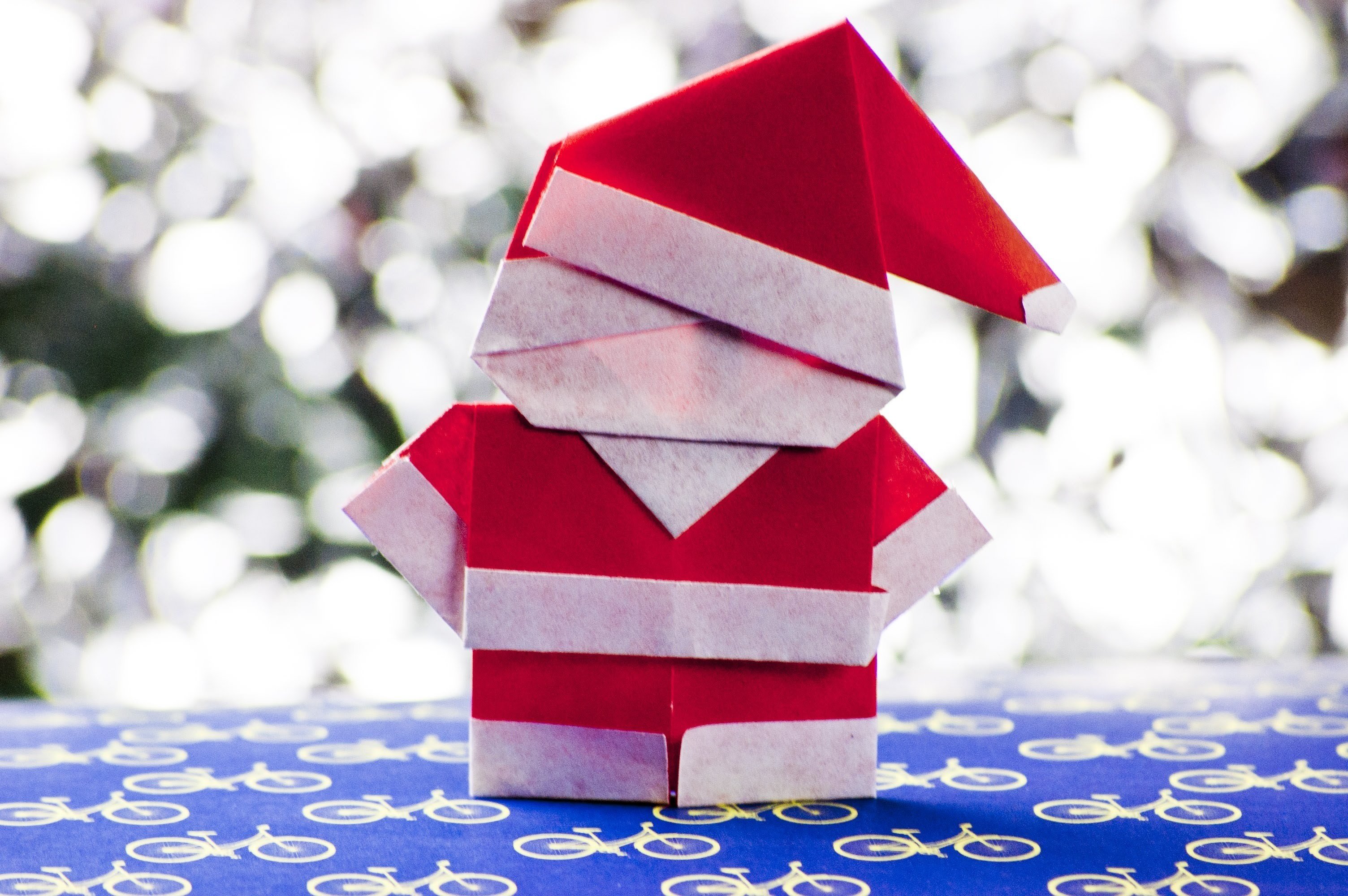 Оригами дед мороз из бумаги. Оригами Санта. Санта оригами из бумаги. Голова Санта Клауса оригами. Оригами Санта Клаусята.