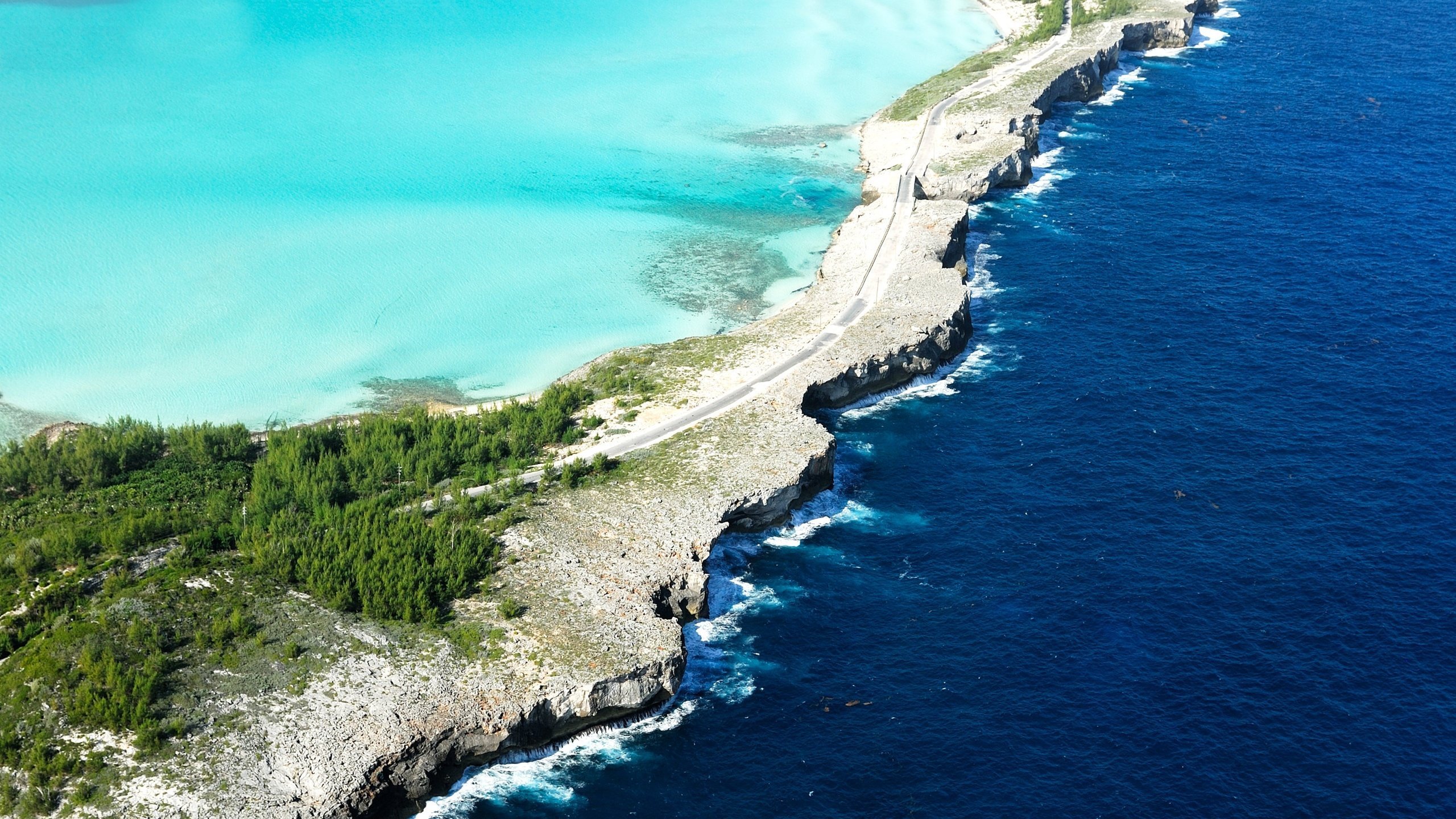 Встречается тихий и атлантический океан. Мыс Гренен (Скаген). Остров Эльютера. Карибское море Атлантический океан. Эльютера Багамы.