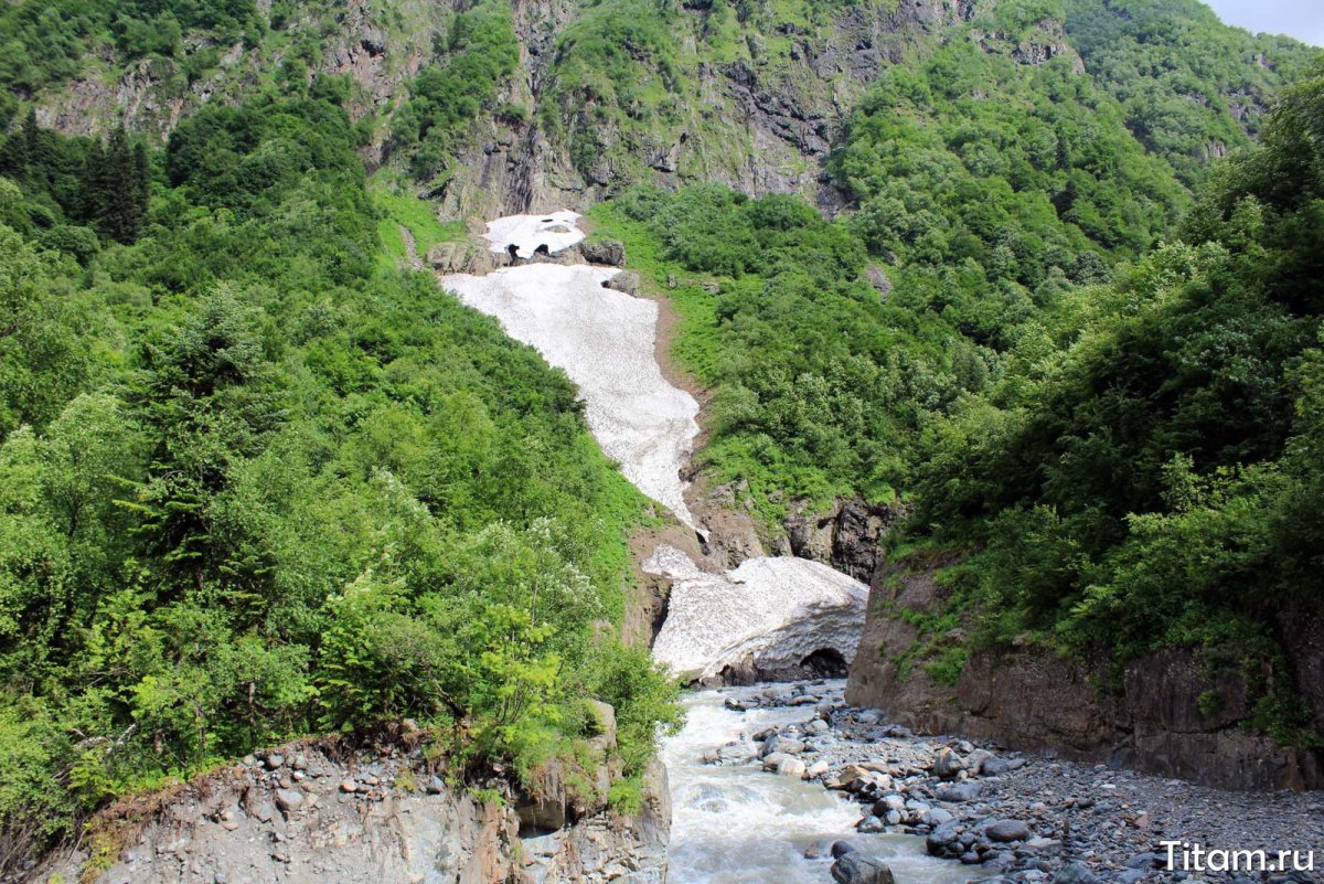 Суфруджинские водопады домбай