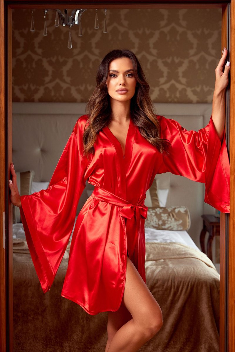 Красное кимоно